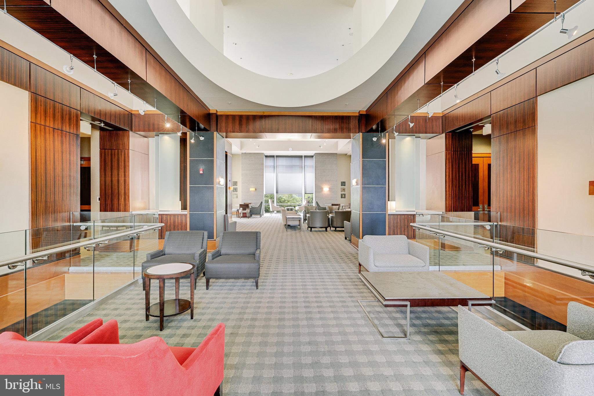 MIDTOWN AT RESTON TOWN CENTER - Residential