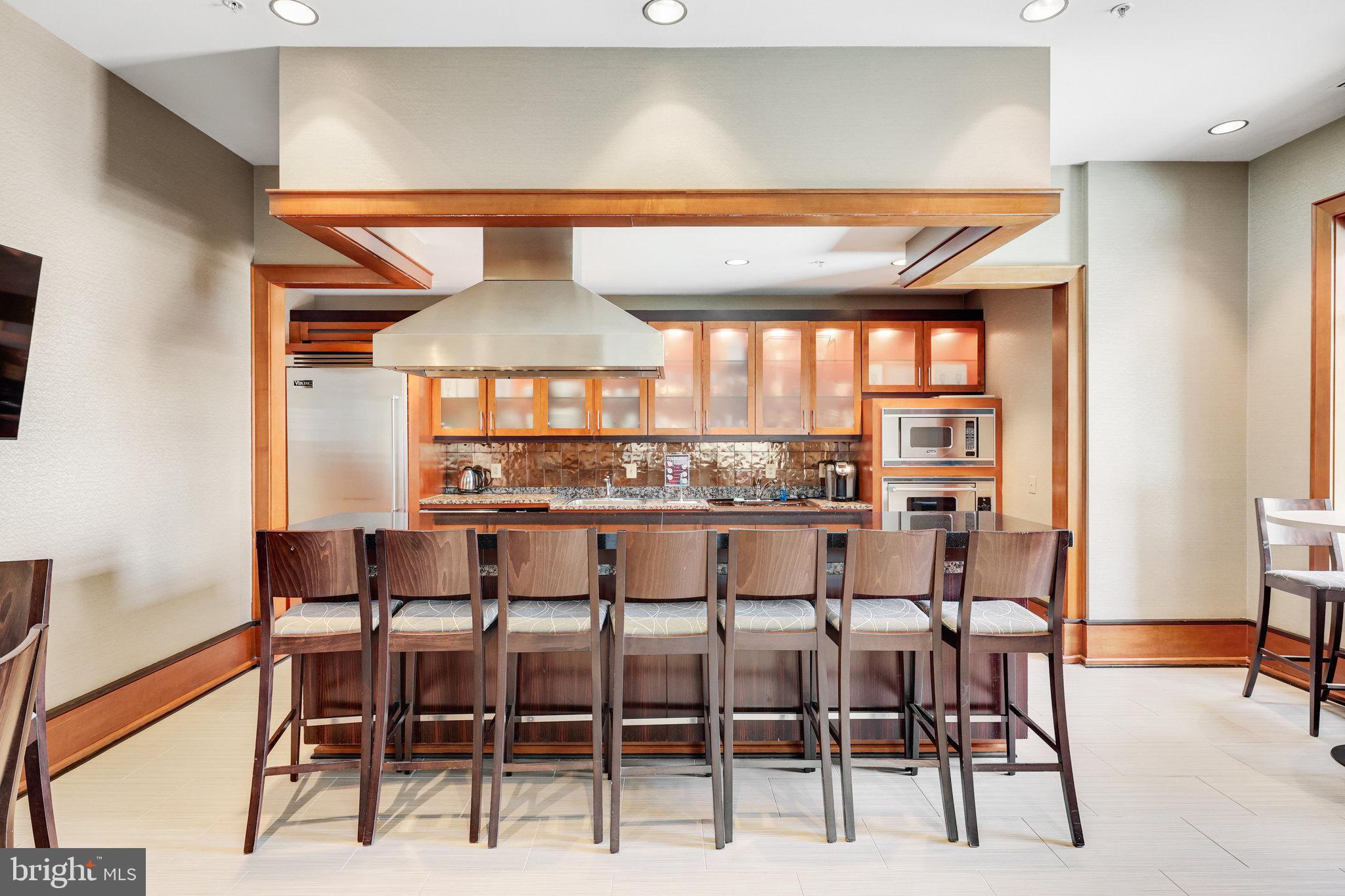 MIDTOWN AT RESTON TOWN CENTER - Residential