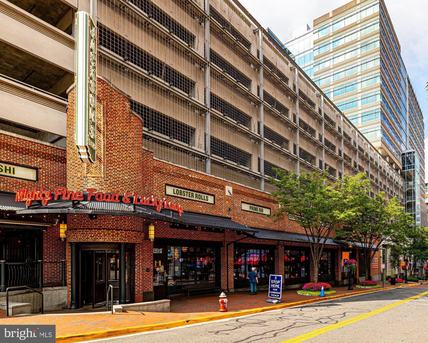 MIDTOWN AT RESTON TOWN CENTER - Residential