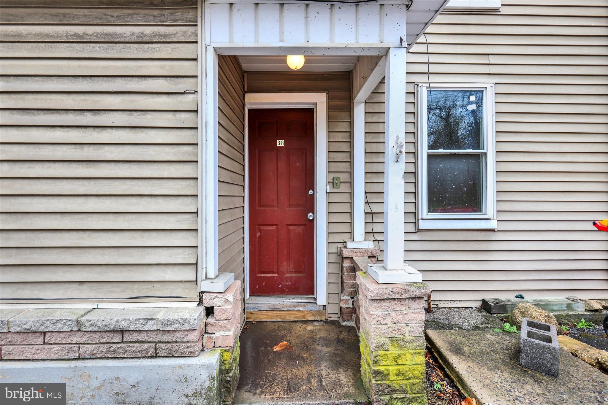 36 MIDDLE SPRING AVENUE