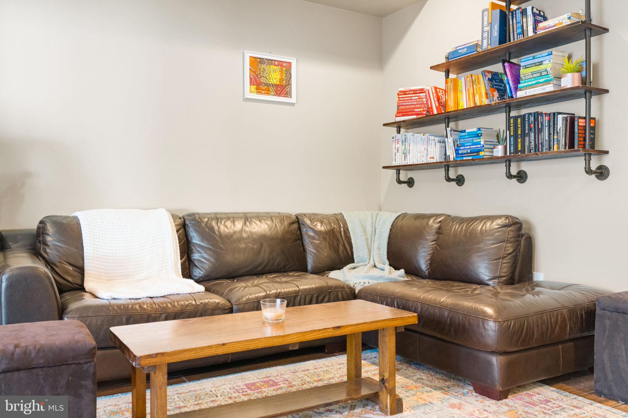 ROXBOROUGH - Residential