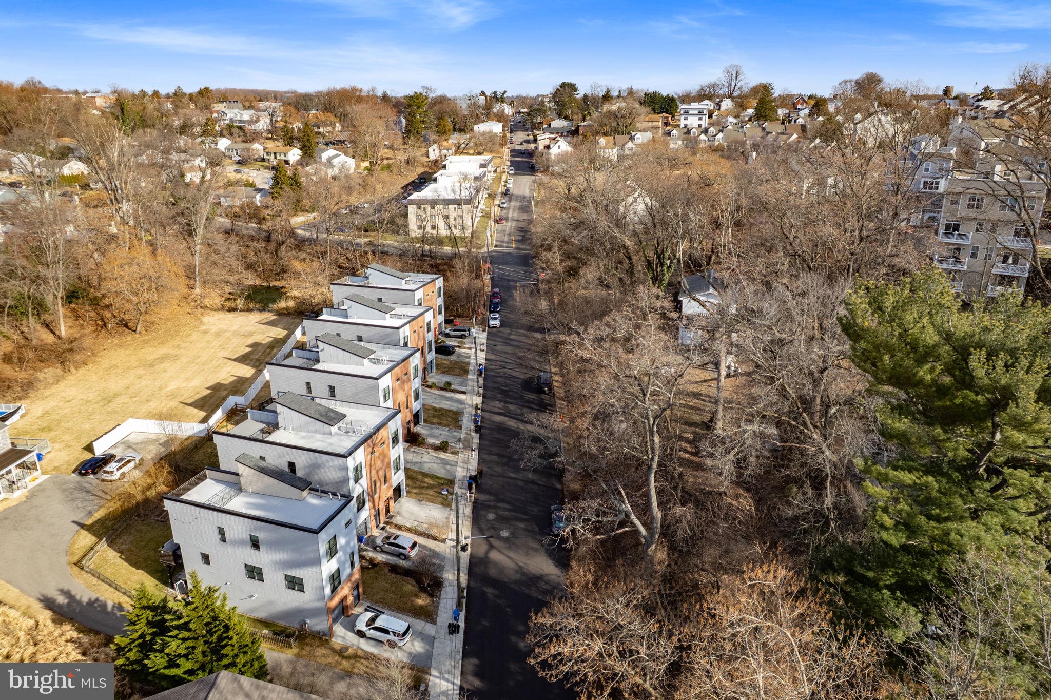 ROXBOROUGH - Residential