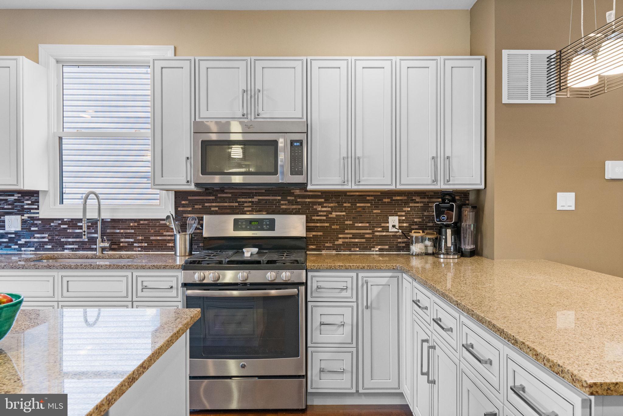 ROXBOROUGH - Residential