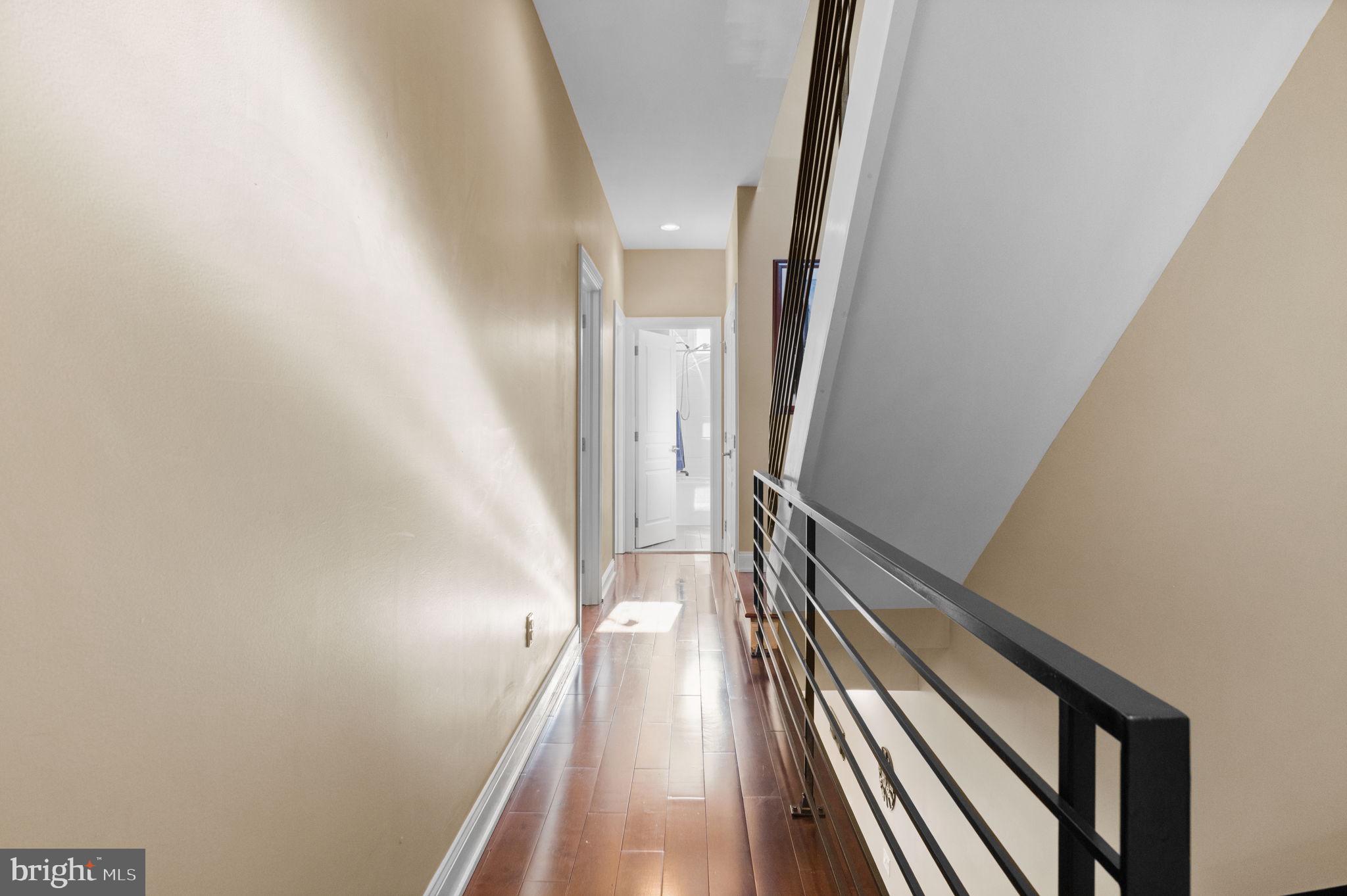 ROXBOROUGH - Residential