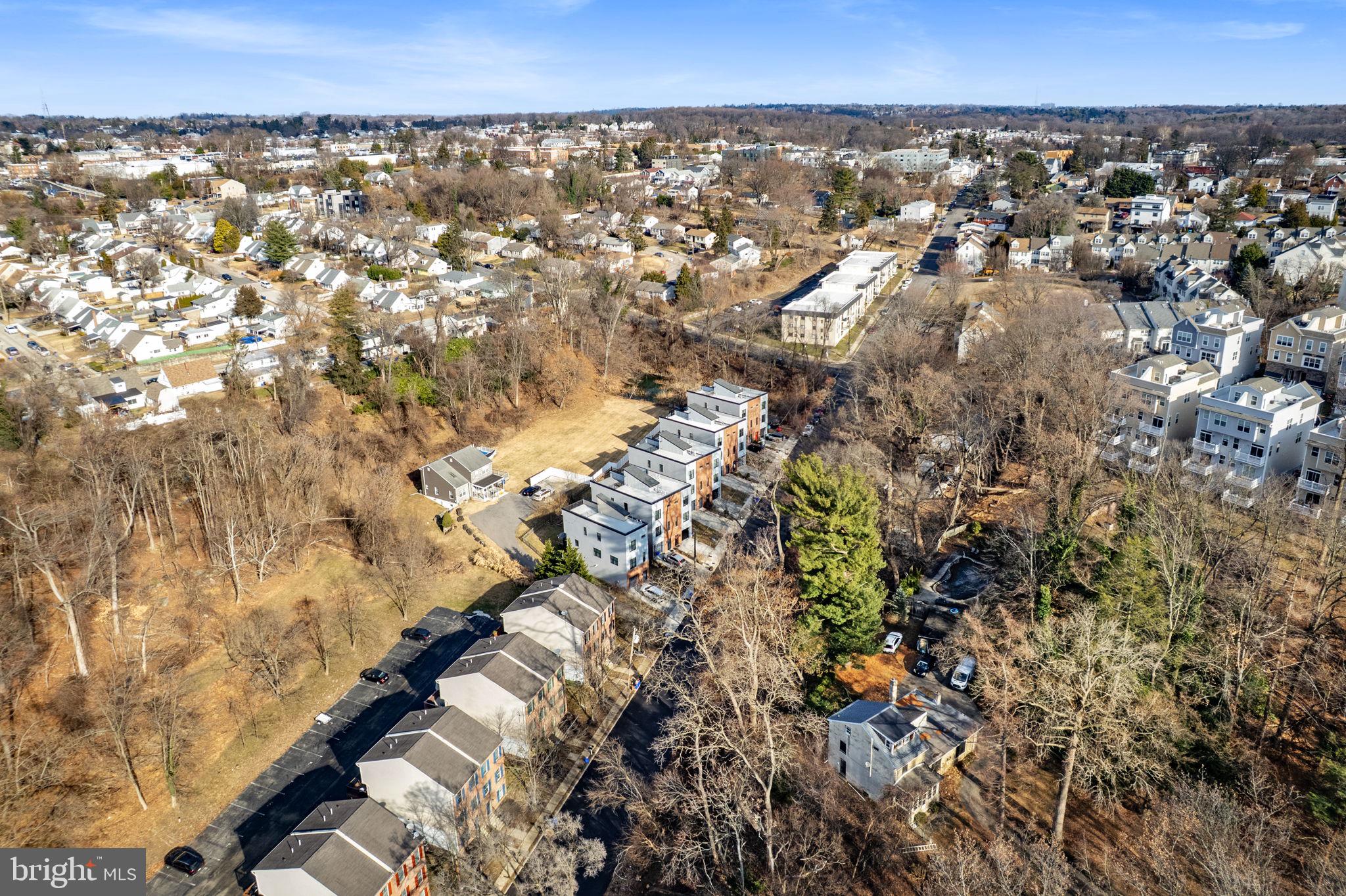 ROXBOROUGH - Residential