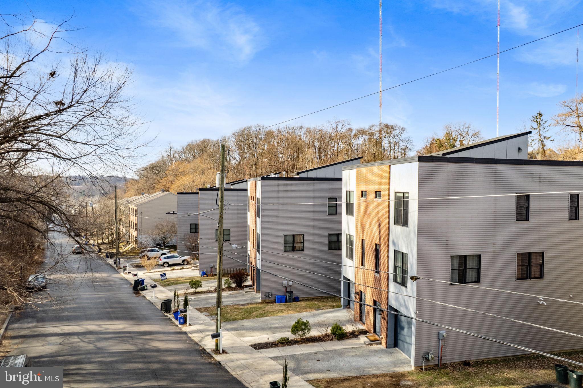 ROXBOROUGH - Residential