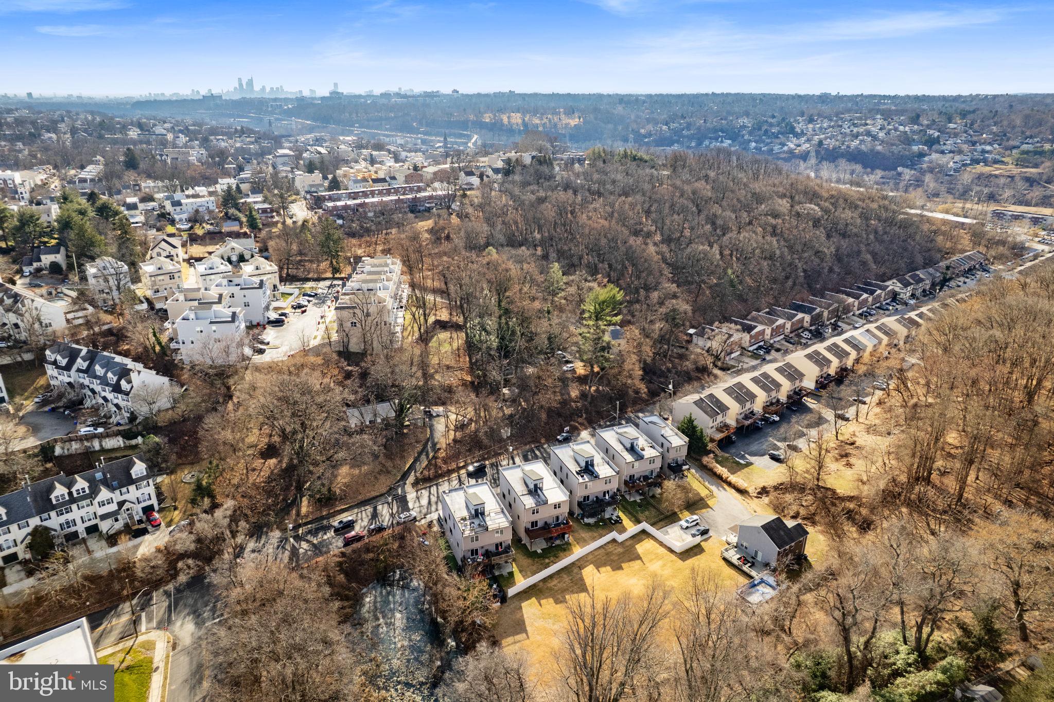 ROXBOROUGH - Residential