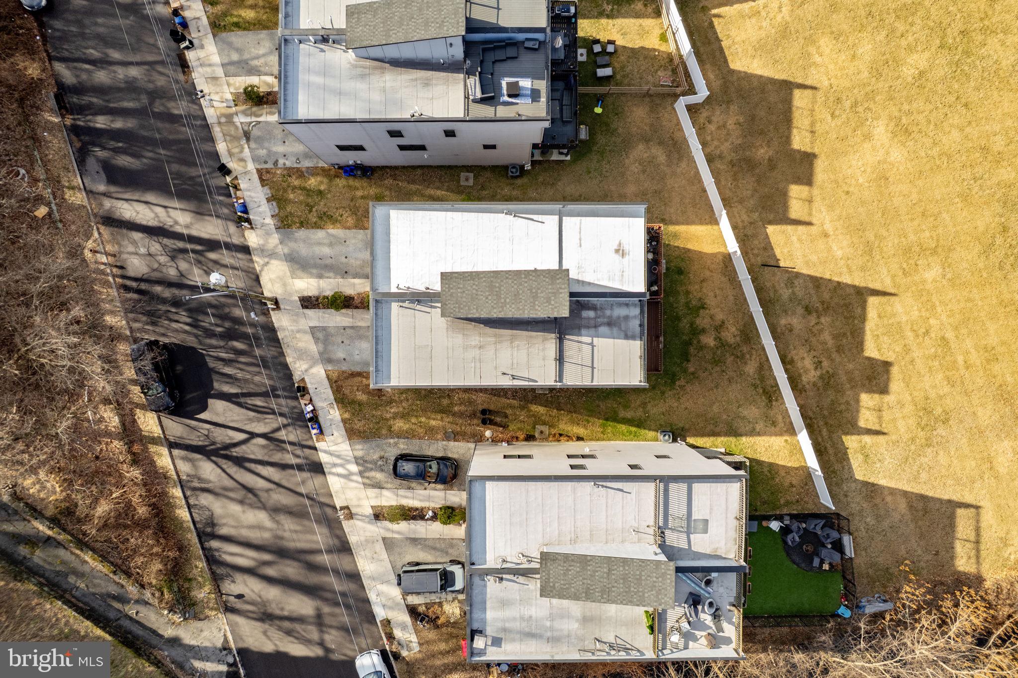 ROXBOROUGH - Residential