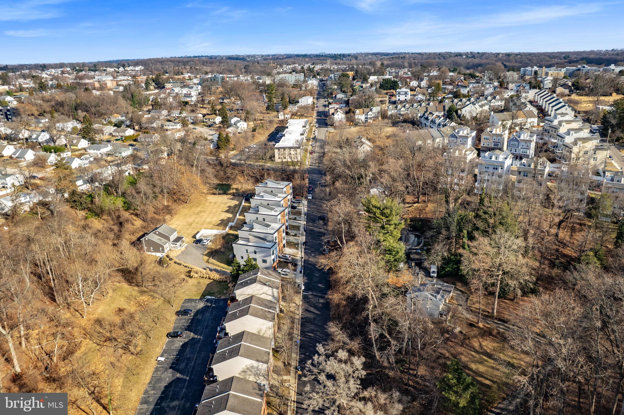 ROXBOROUGH - Residential