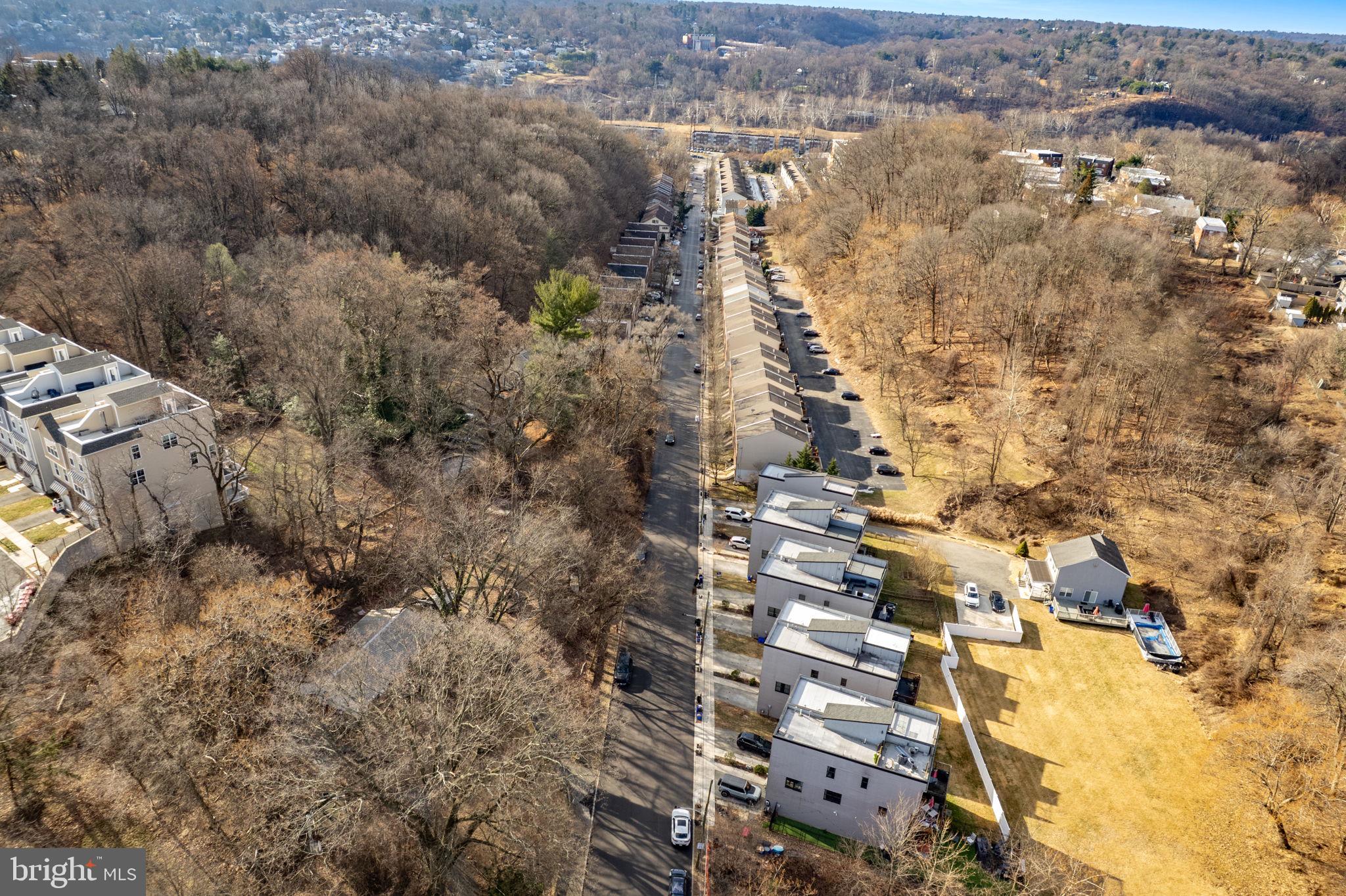 ROXBOROUGH - Residential