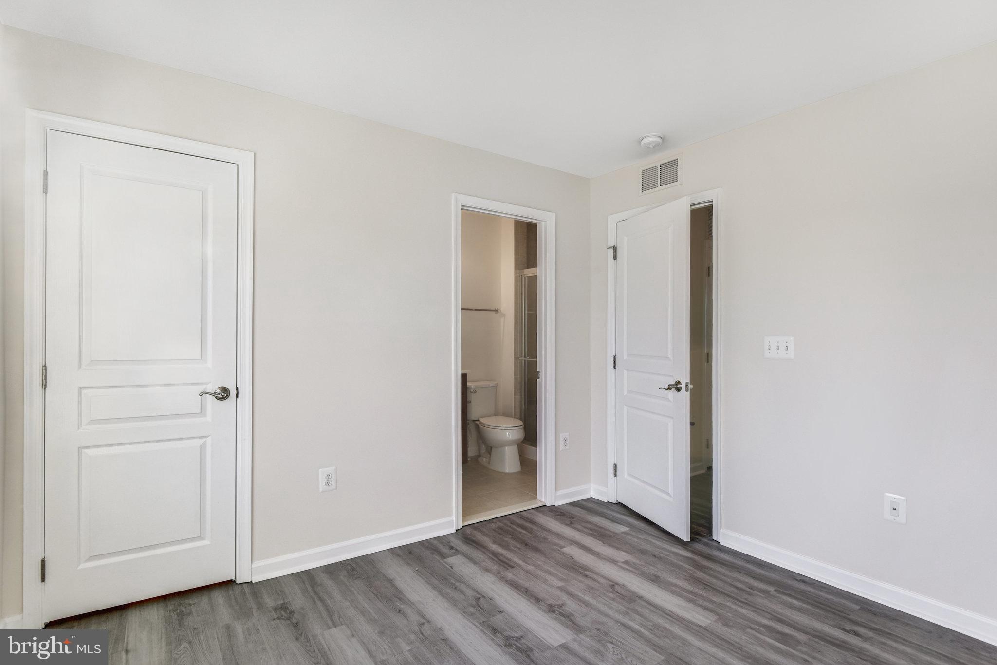 HERITAGE CROSSING CONDOMINIUM - Residential