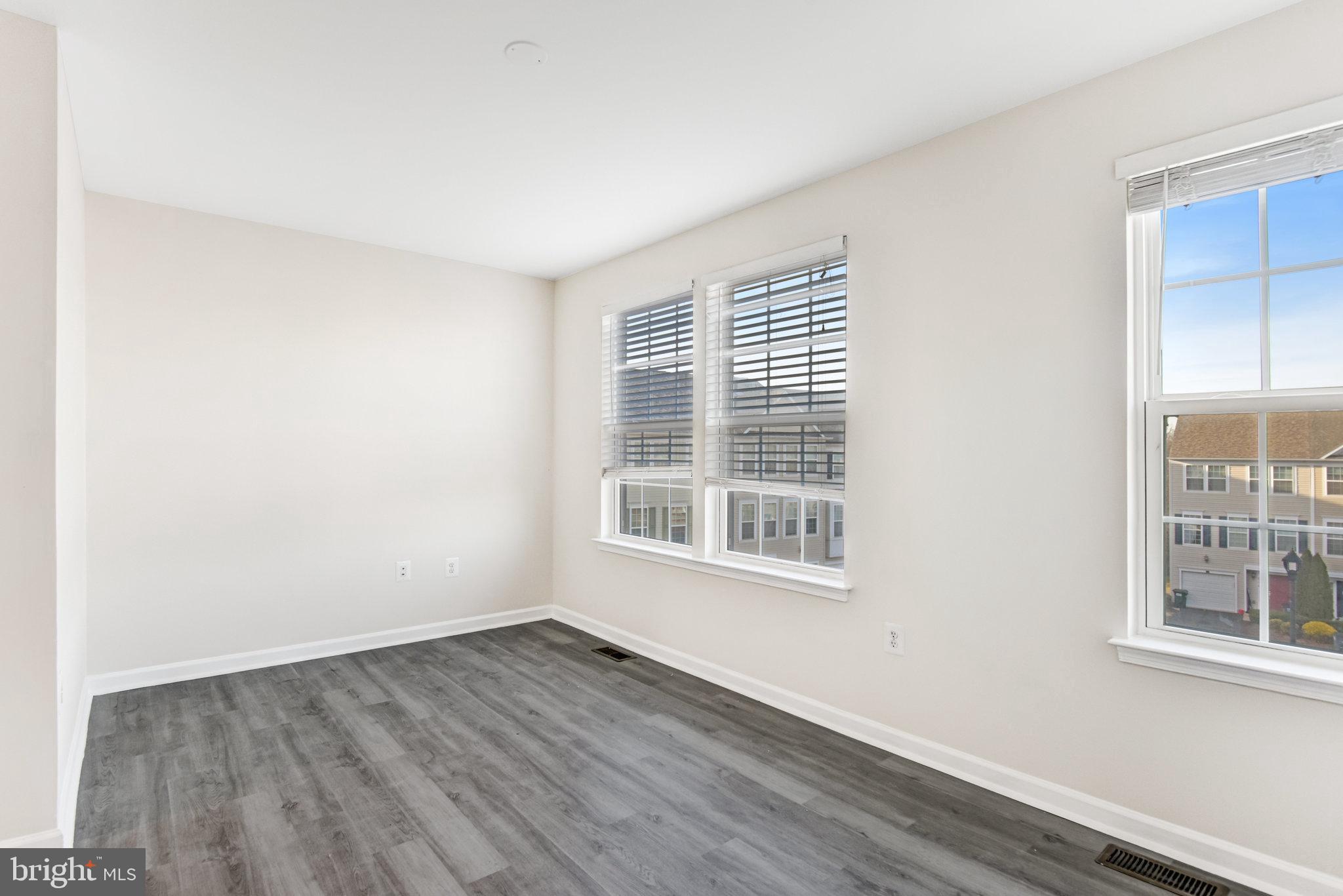 HERITAGE CROSSING CONDOMINIUM - Residential