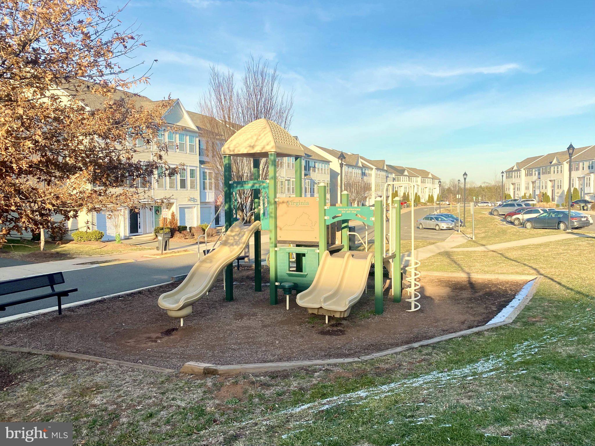 HERITAGE CROSSING CONDOMINIUM - Residential