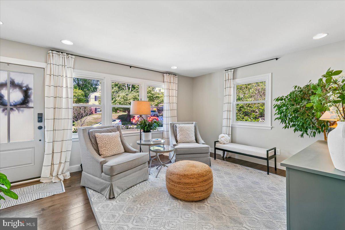 ROCK CREEK PALISADES - Residential