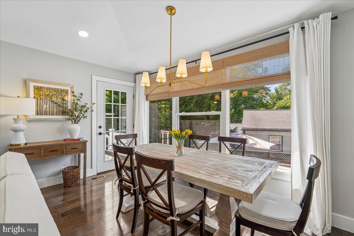 ROCK CREEK PALISADES - Residential