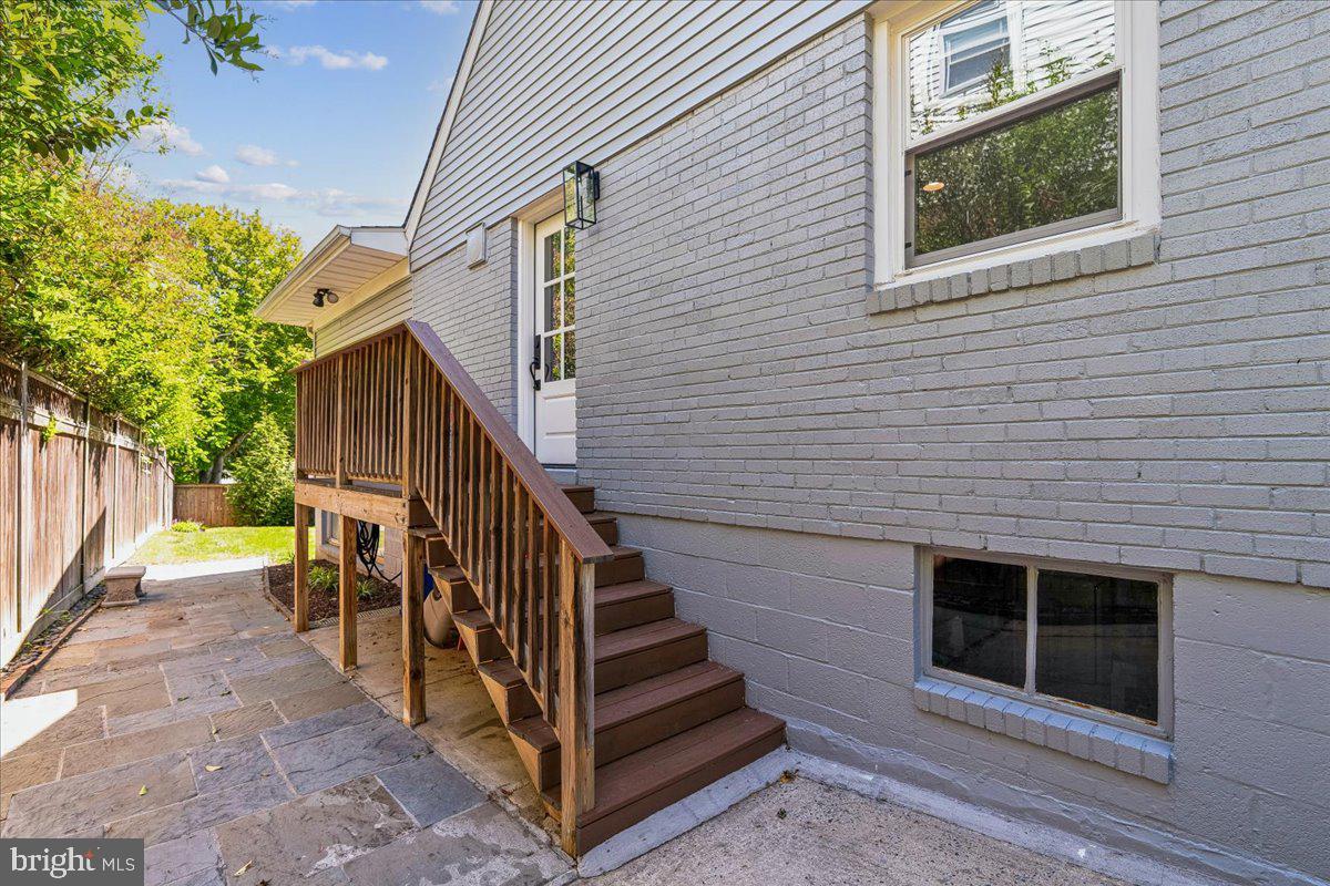 ROCK CREEK PALISADES - Residential