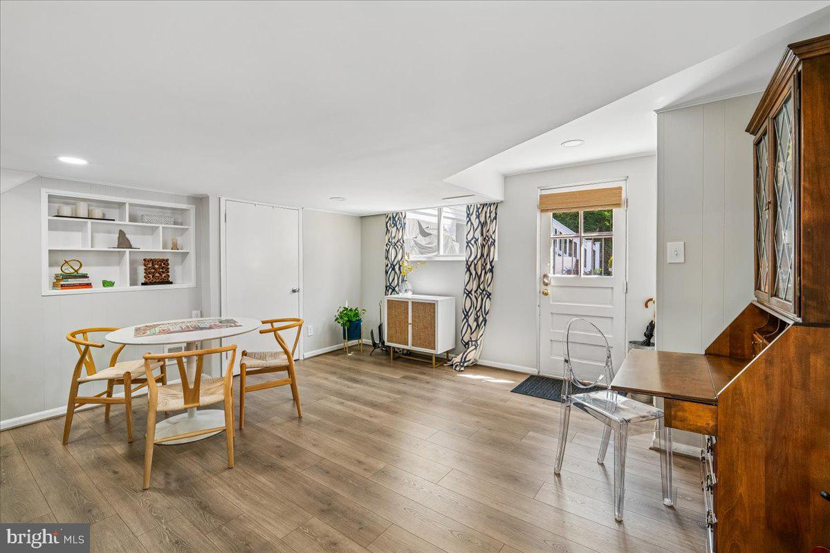 ROCK CREEK PALISADES - Residential