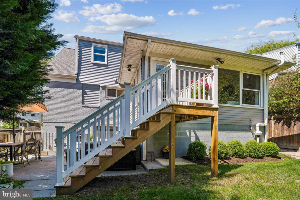 ROCK CREEK PALISADES - Residential