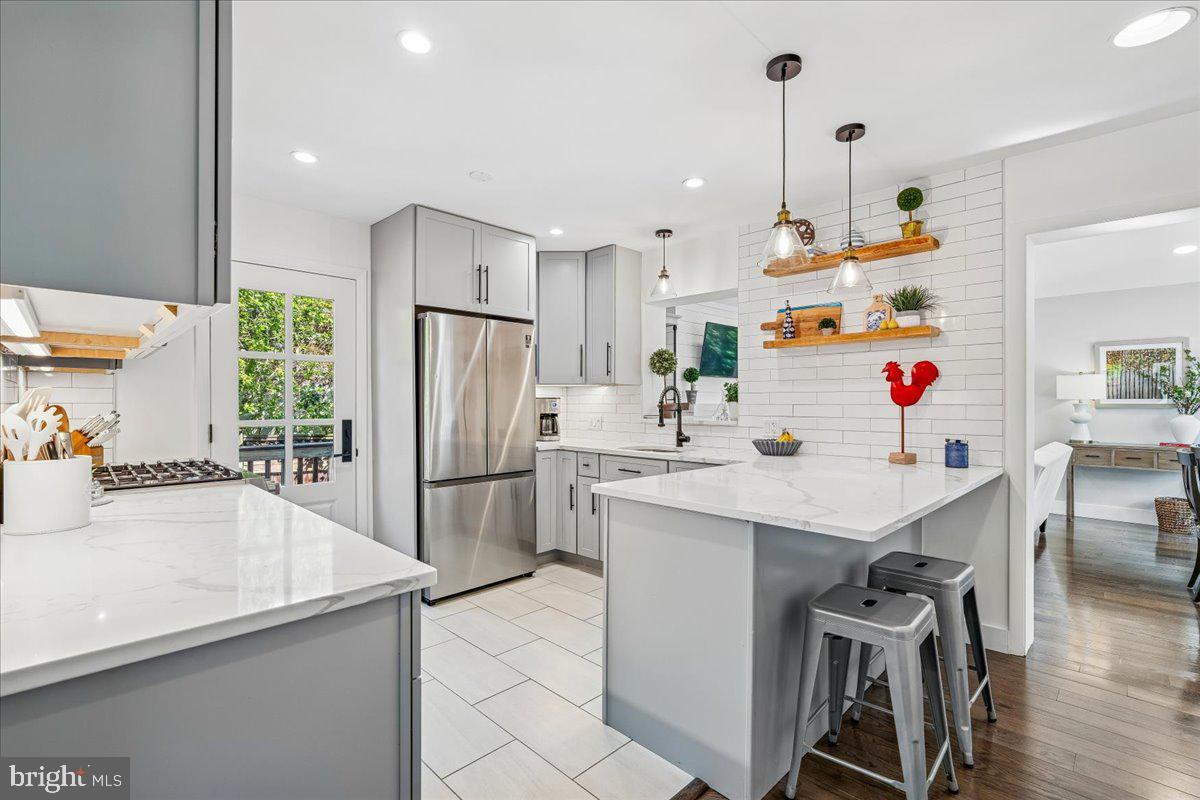ROCK CREEK PALISADES - Residential