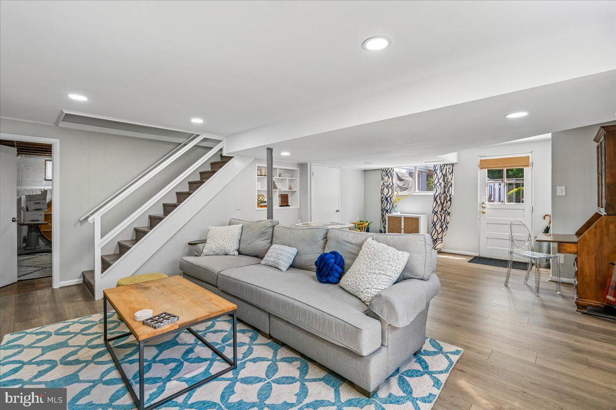 ROCK CREEK PALISADES - Residential