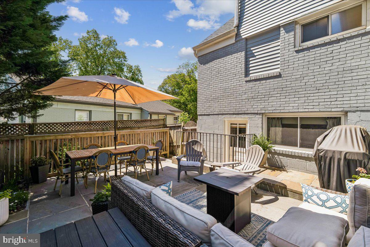 ROCK CREEK PALISADES - Residential