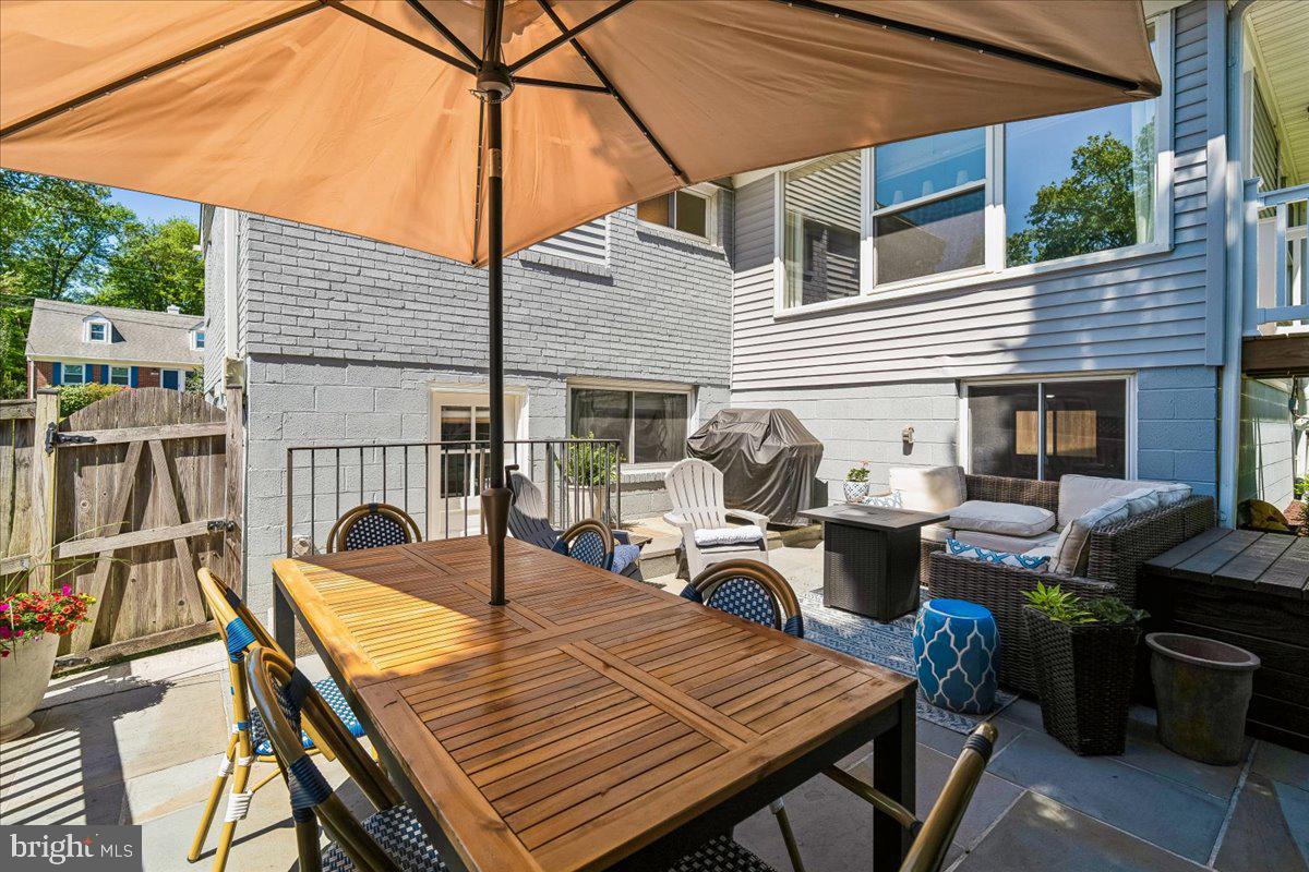 ROCK CREEK PALISADES - Residential