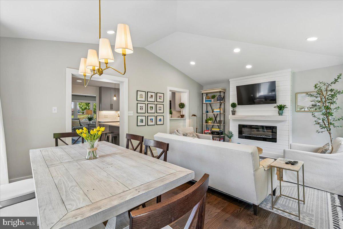 ROCK CREEK PALISADES - Residential