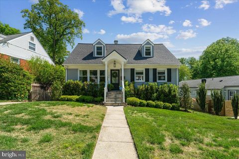 Photo of 11336 Mitscher Street, KENSINGTON, MD 20895 (MLS # MDMC2232276)