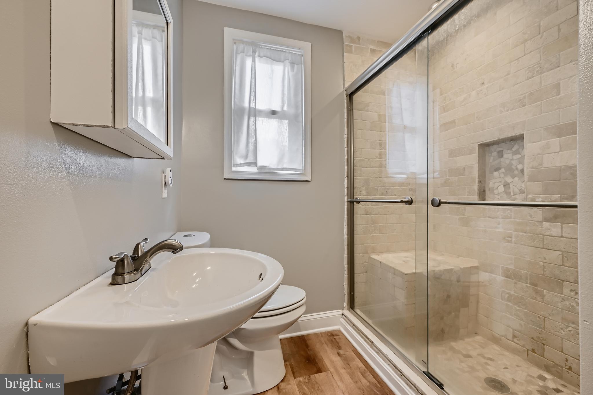 ROSEDALE - Residential