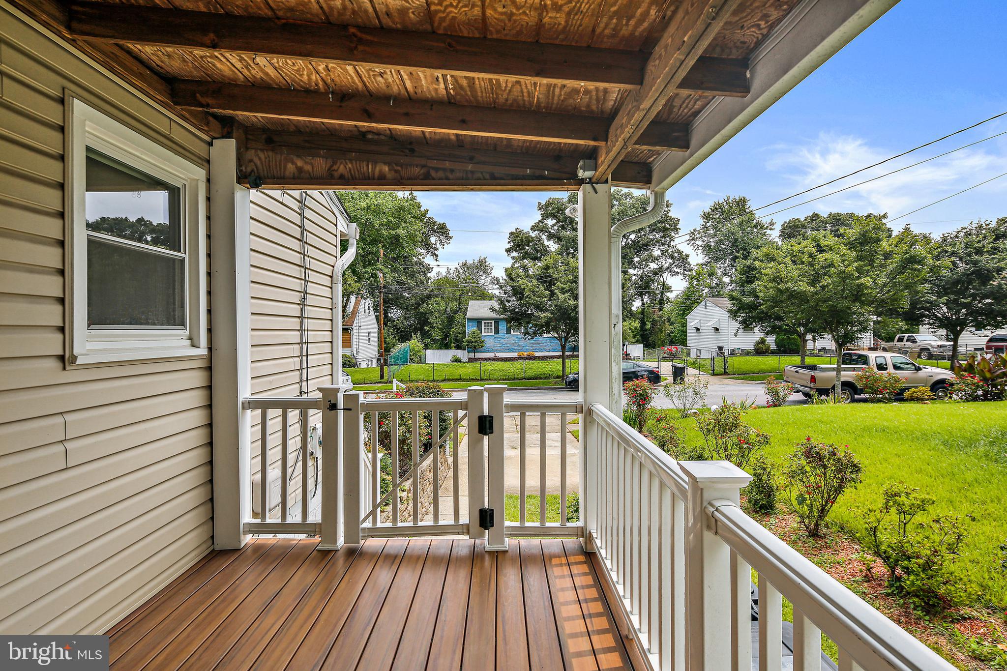 WHITFIELD KNOLLS - Residential