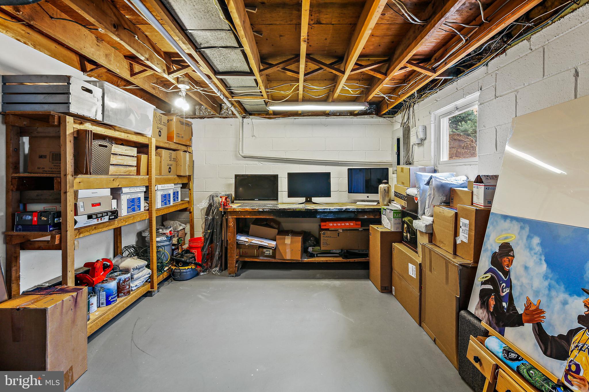 WHITFIELD KNOLLS - Residential