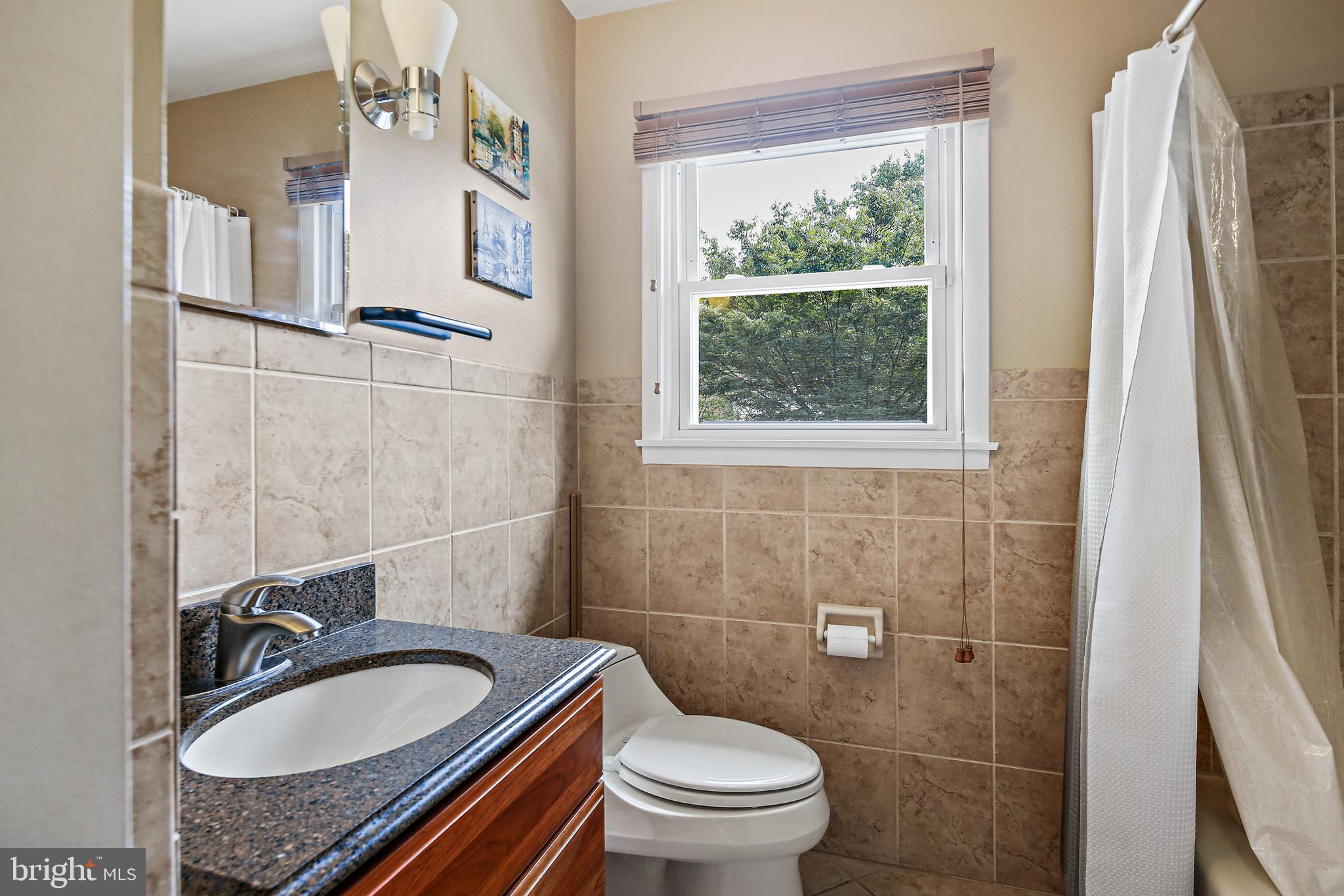 WHITFIELD KNOLLS - Residential