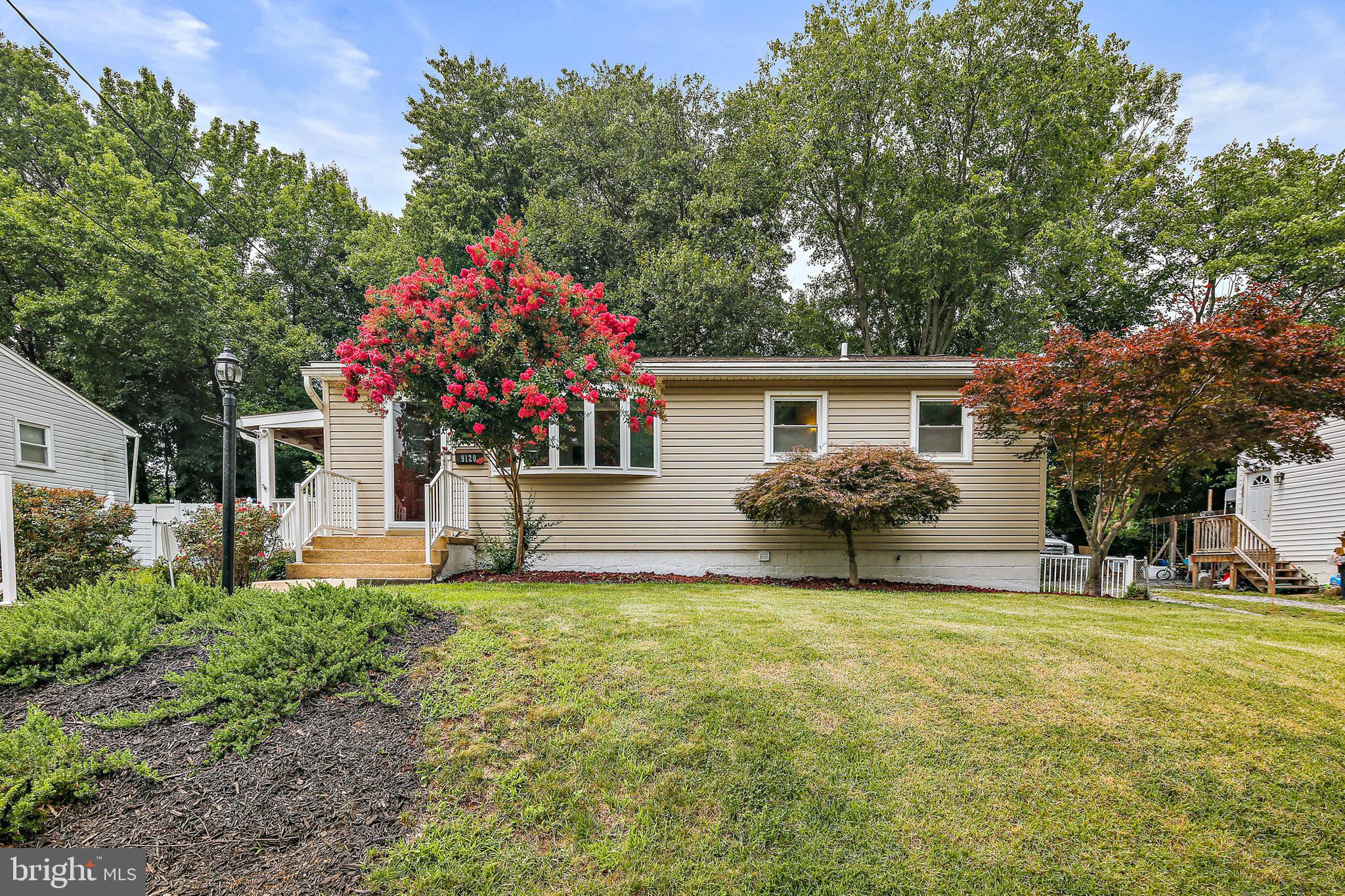 WHITFIELD KNOLLS - Residential