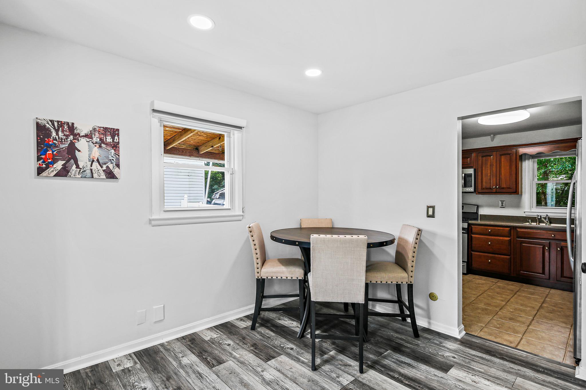 WHITFIELD KNOLLS - Residential