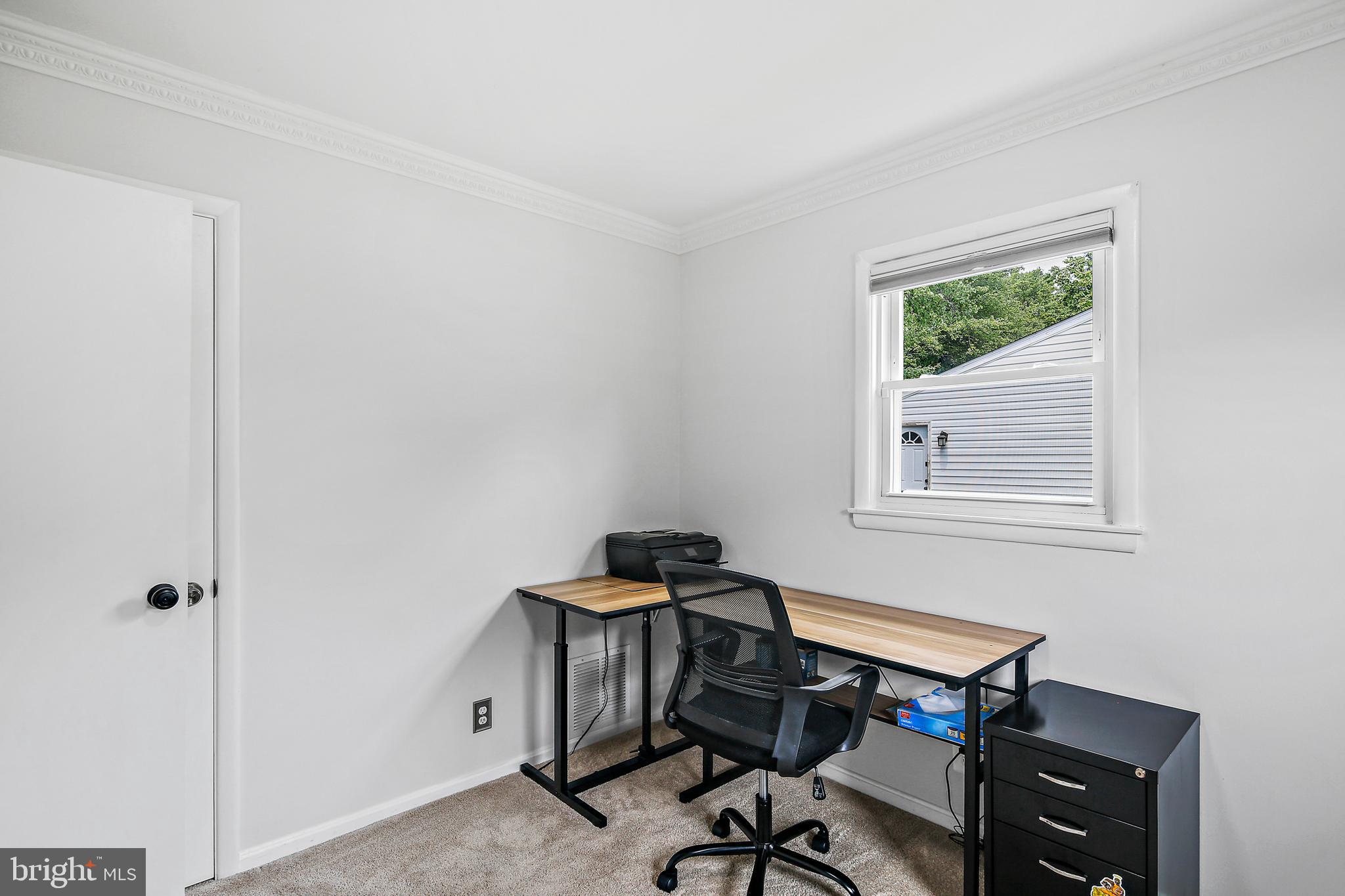 WHITFIELD KNOLLS - Residential