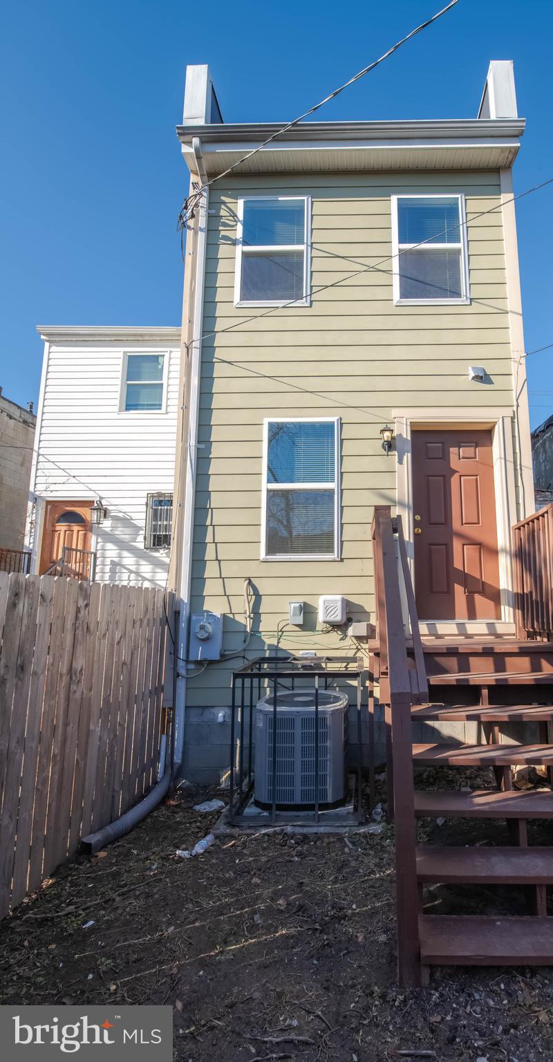 CAMDEN CROSSING - Residential