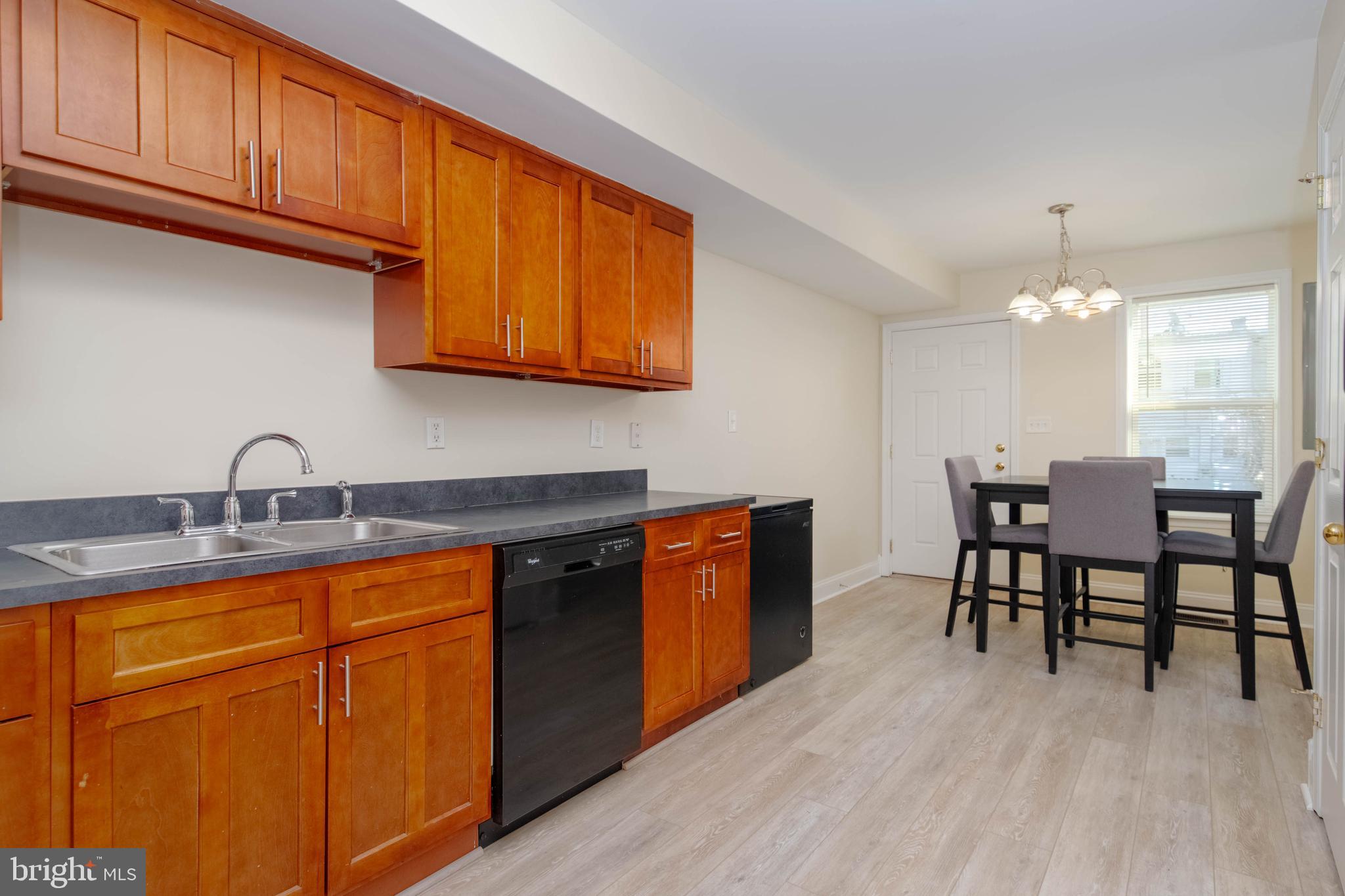 CAMDEN CROSSING - Residential