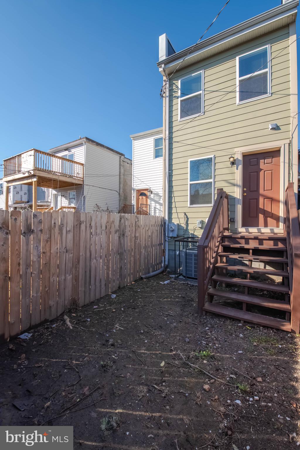 CAMDEN CROSSING - Residential