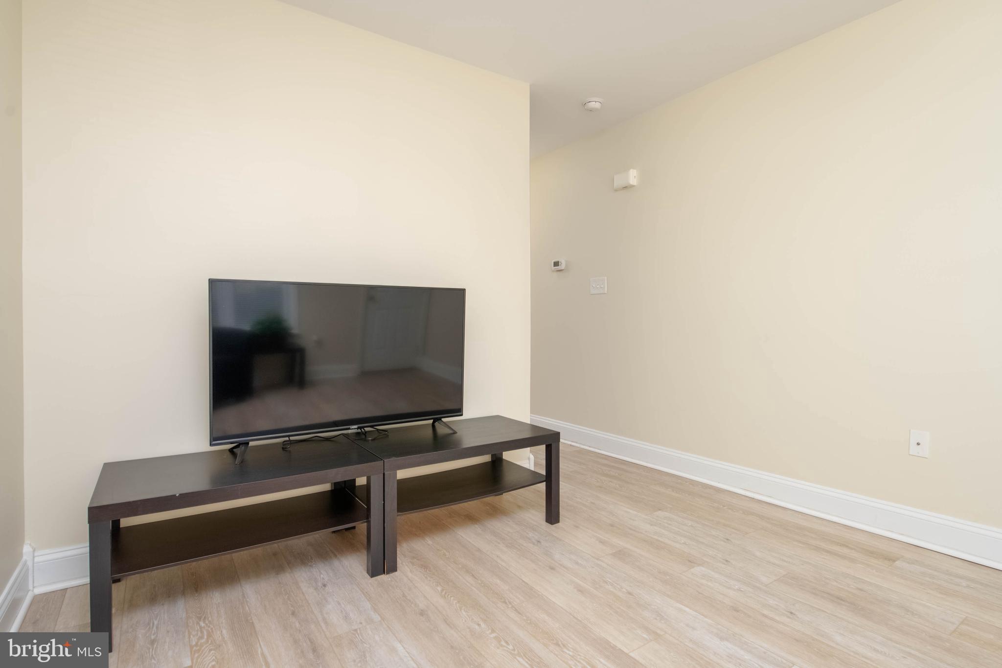 CAMDEN CROSSING - Residential