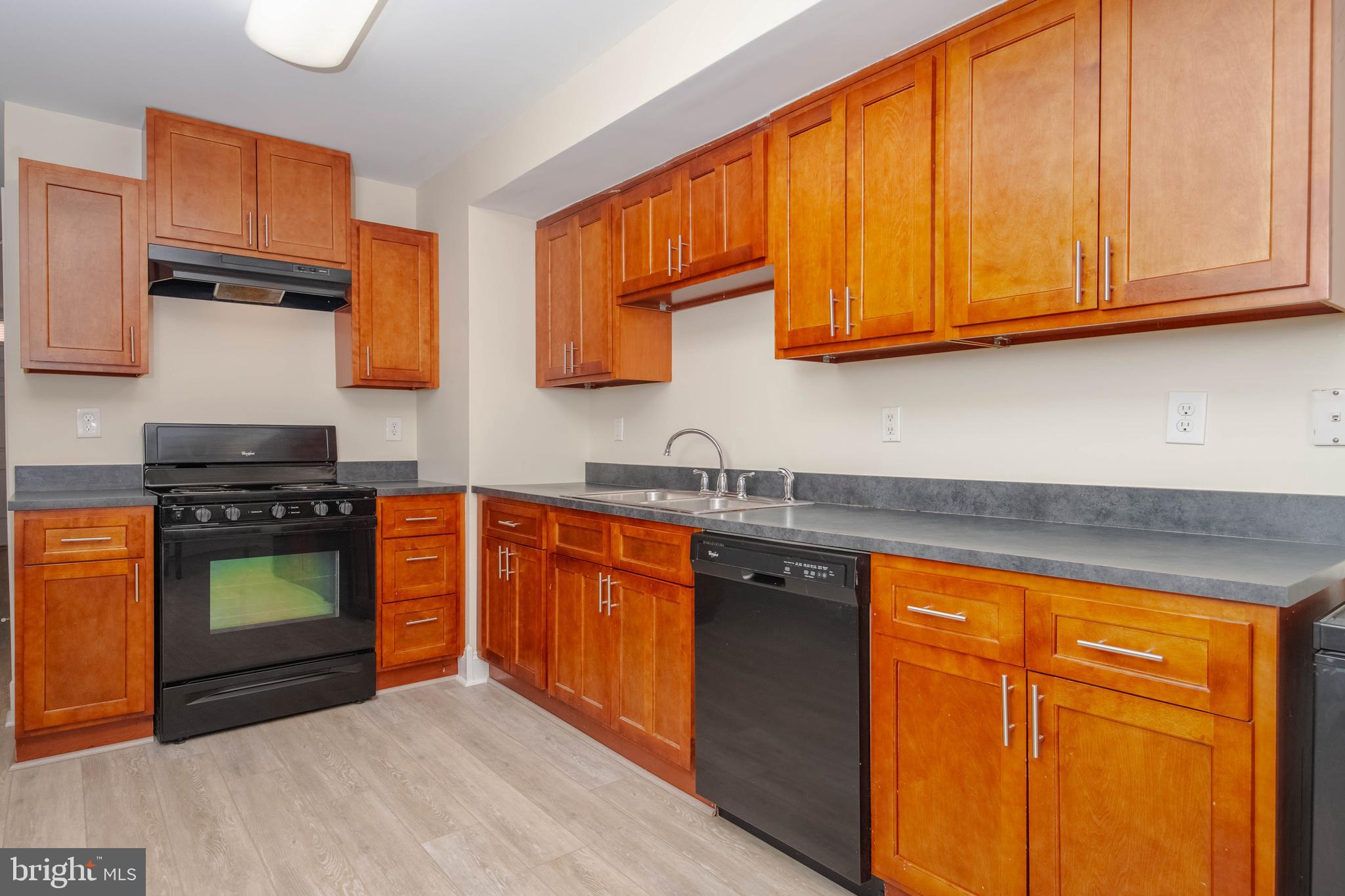 CAMDEN CROSSING - Residential