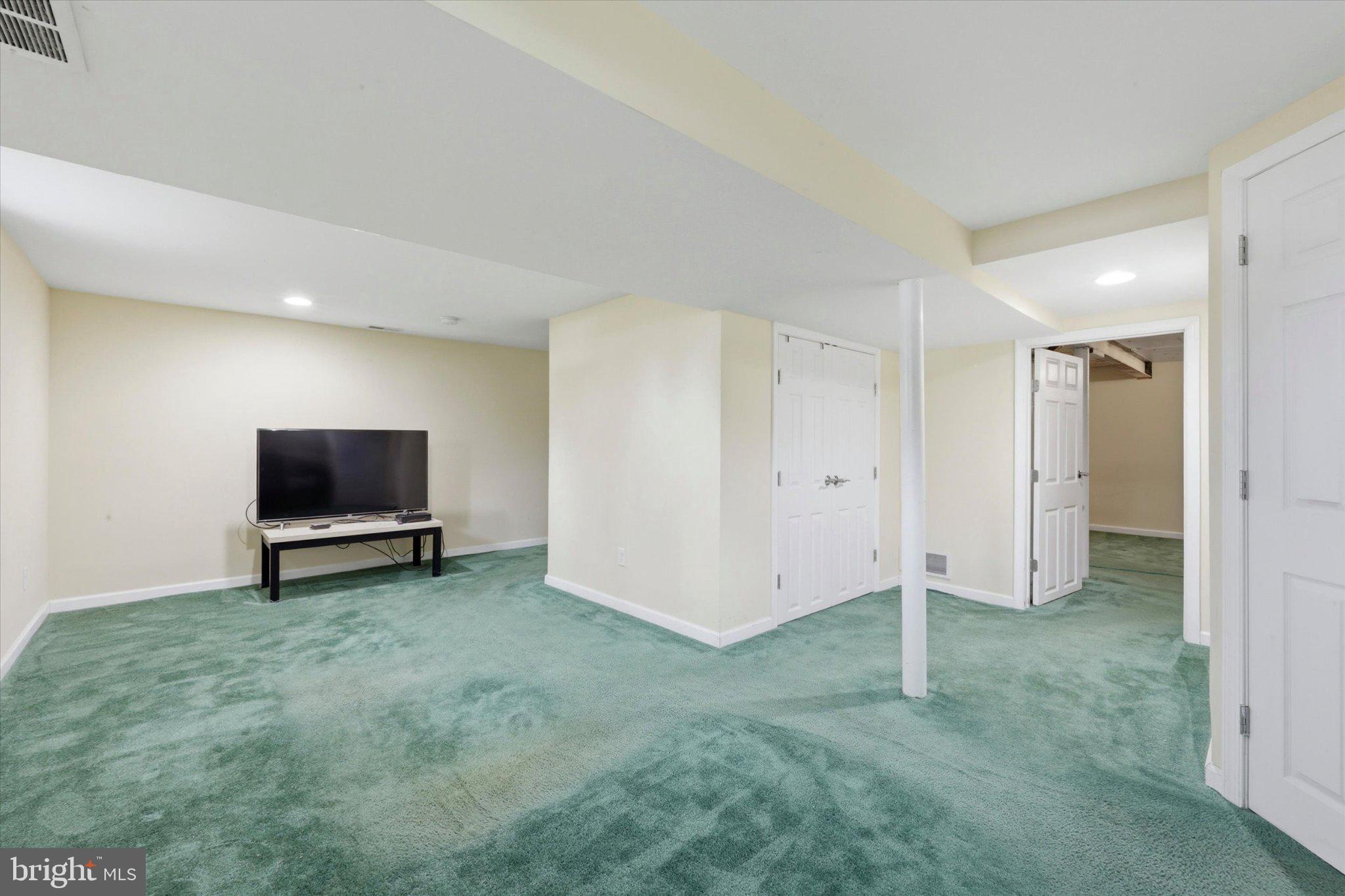 BRIDGEWATER FARMS - Residential