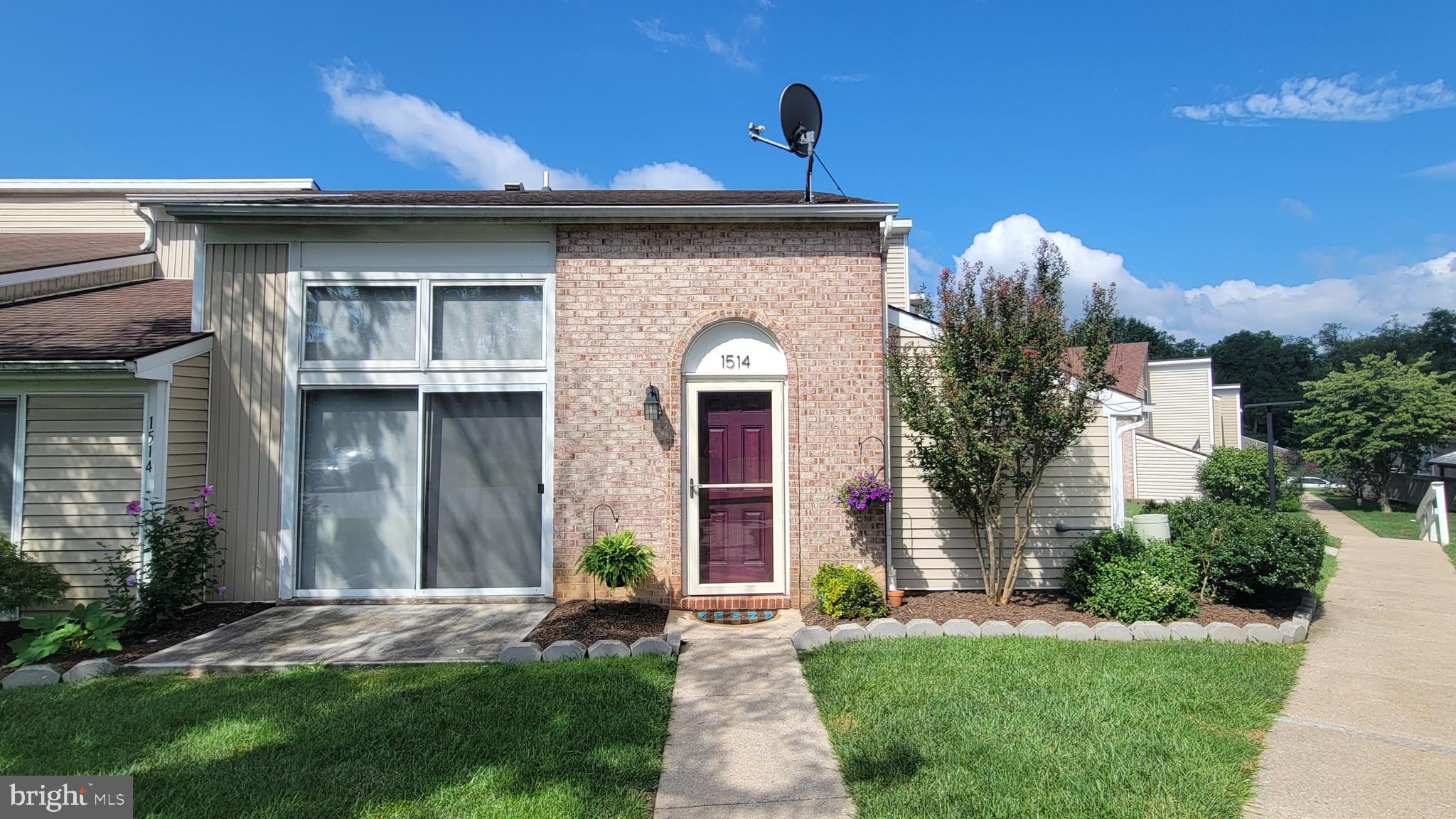1514 KENSINGTON DRIVE