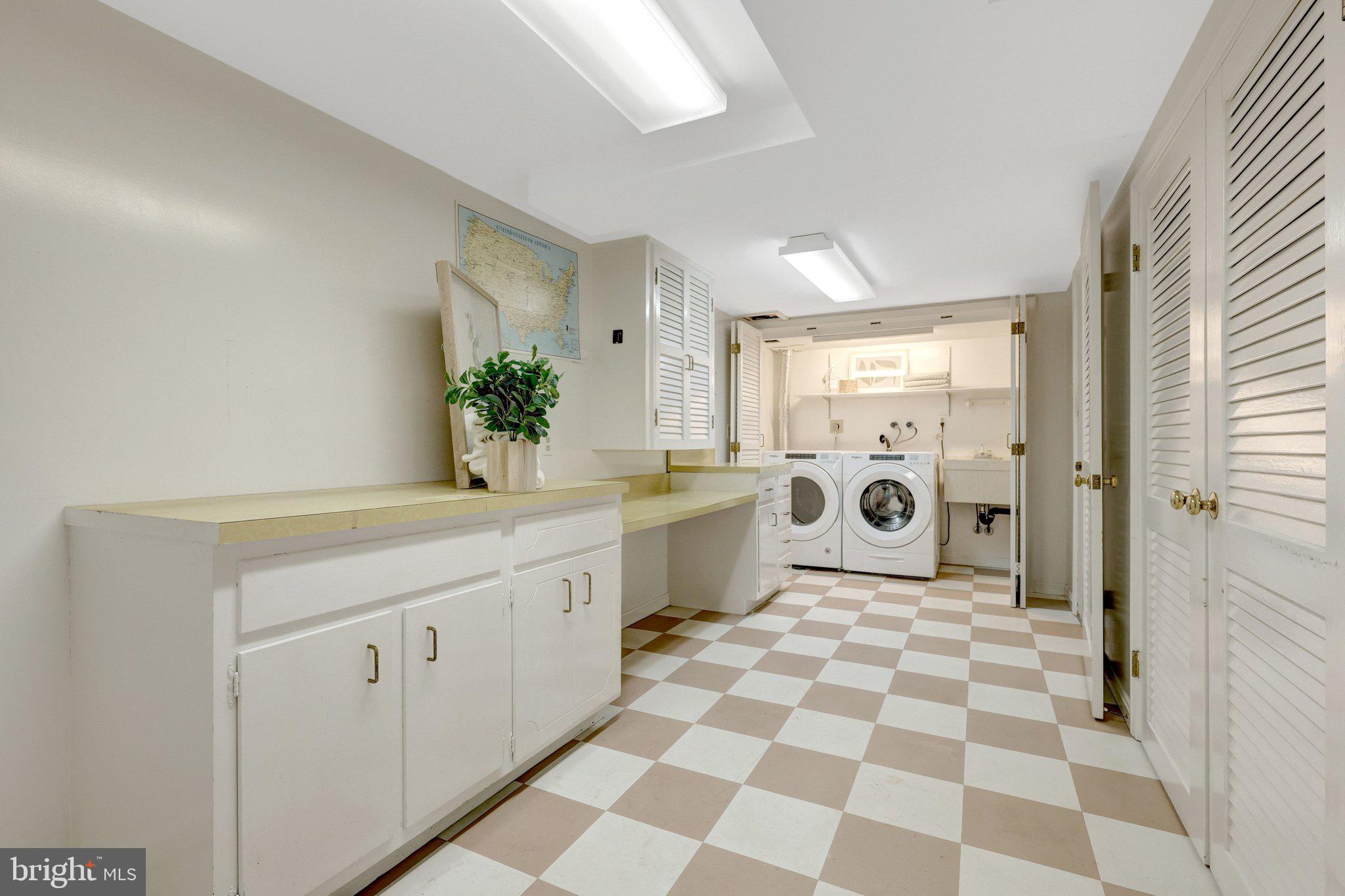 MANTUA - Residential