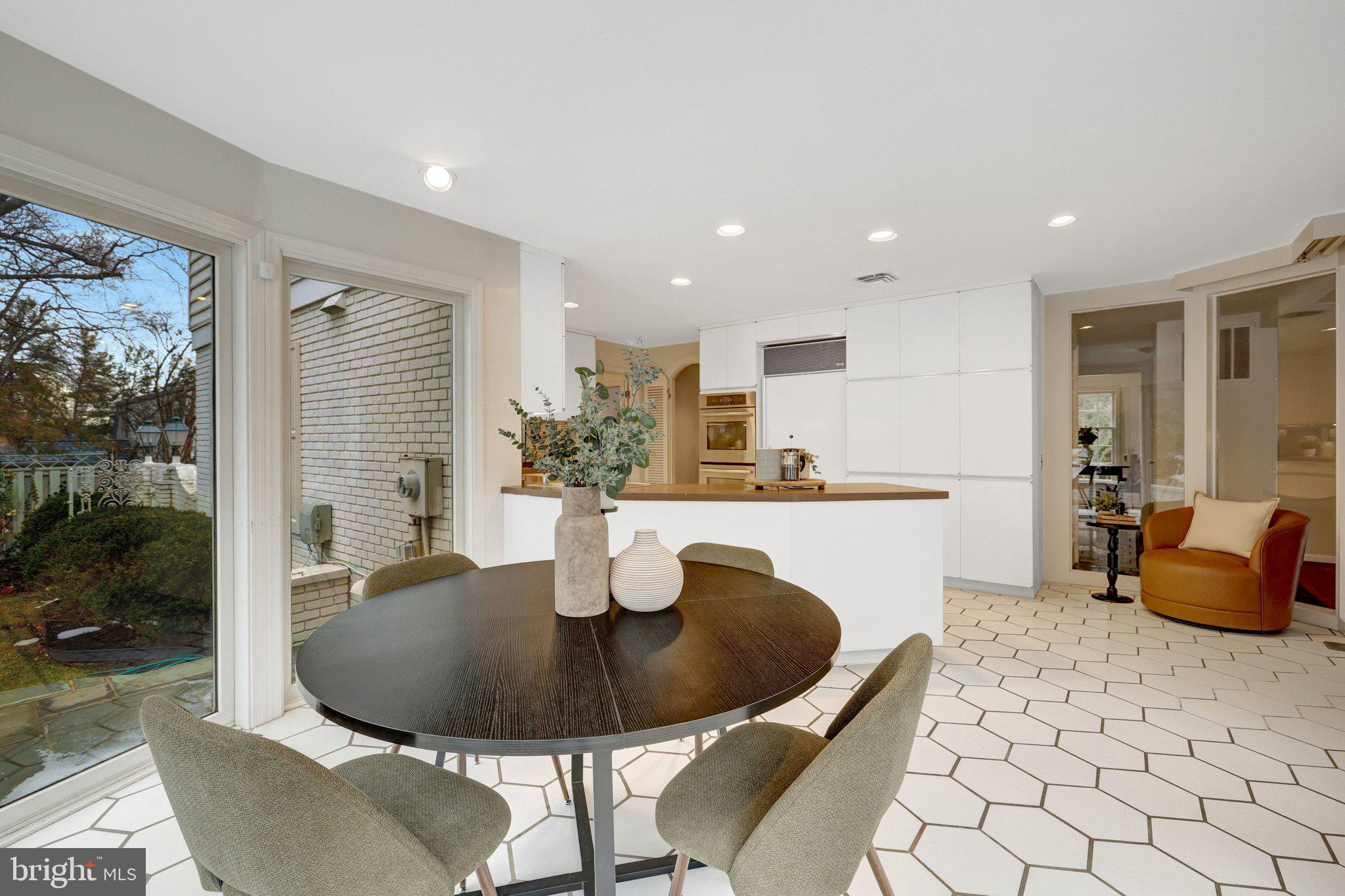 MANTUA - Residential