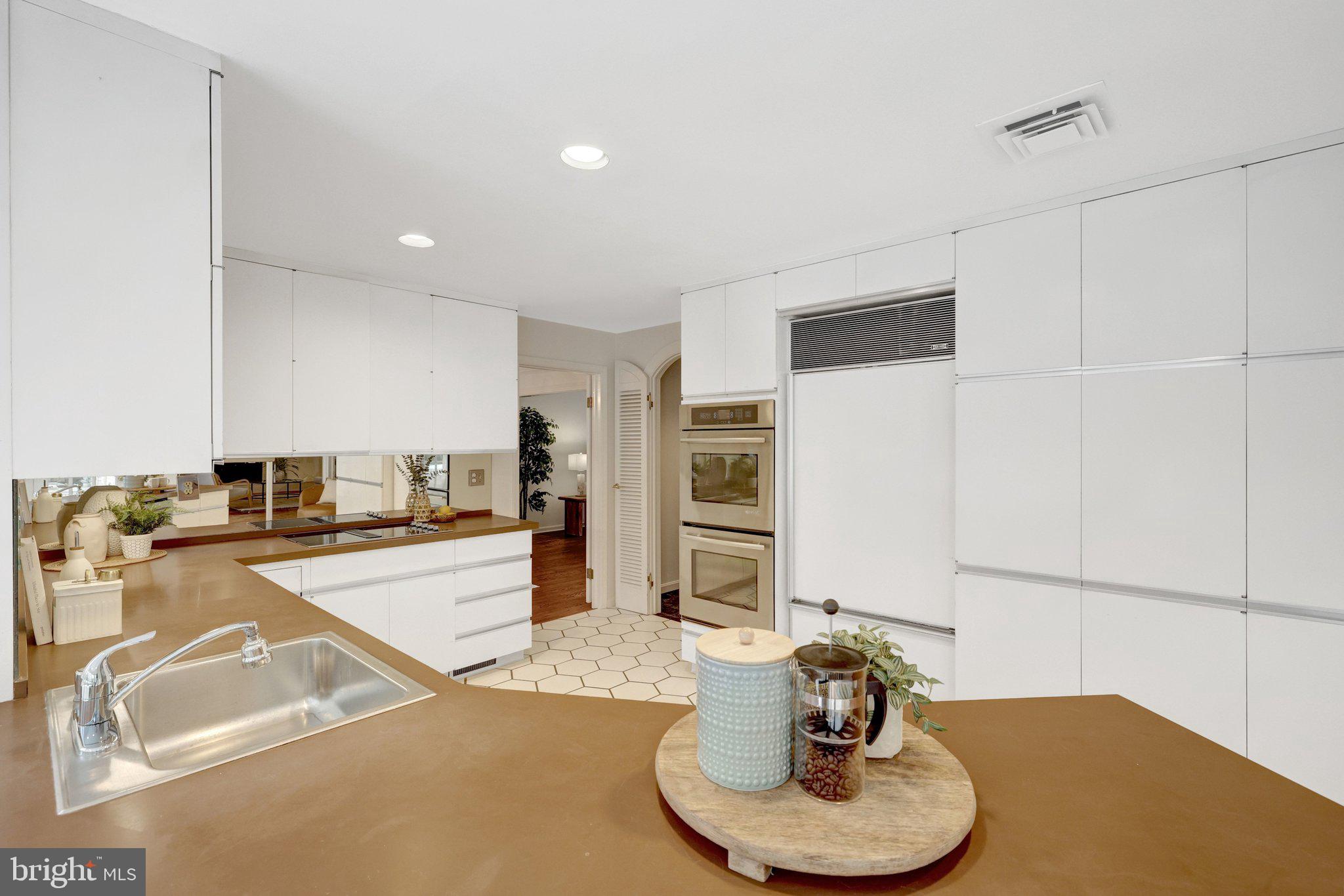 MANTUA - Residential