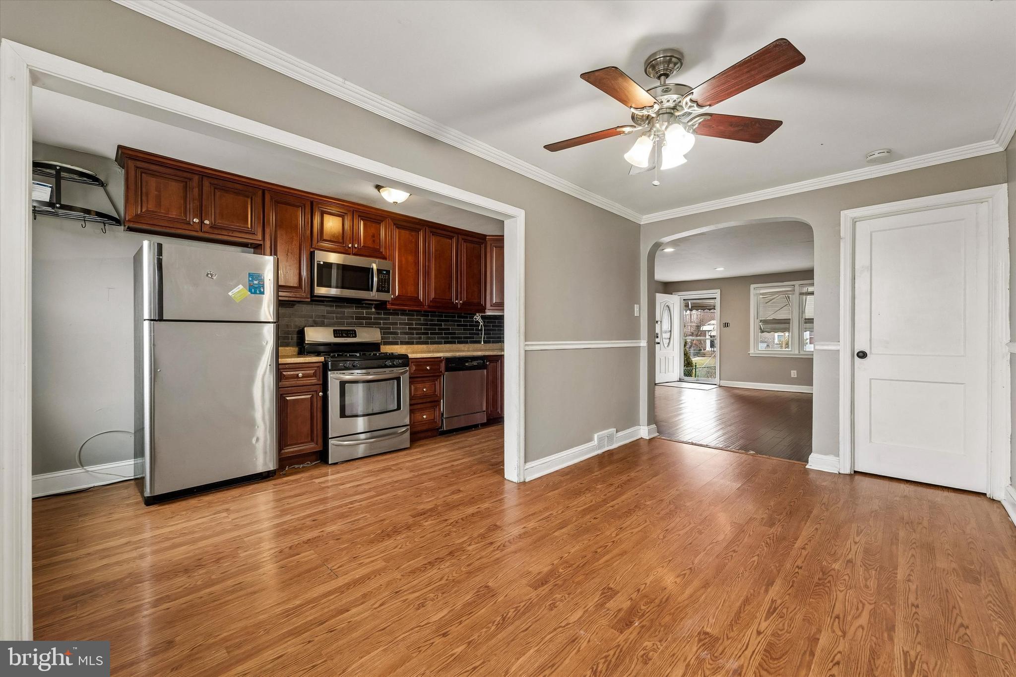 CLIFTON HEIGHTS - Residential