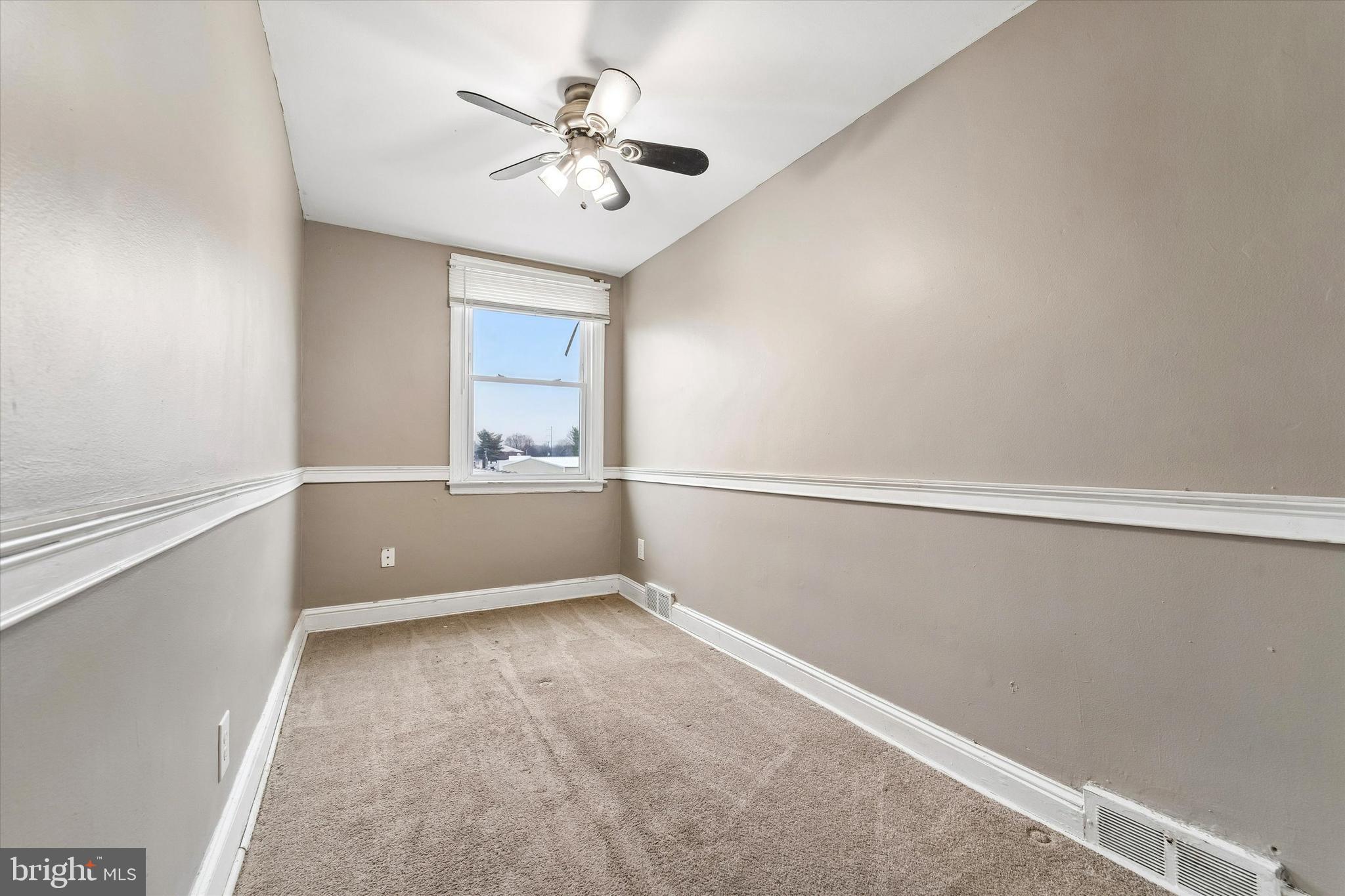 CLIFTON HEIGHTS - Residential