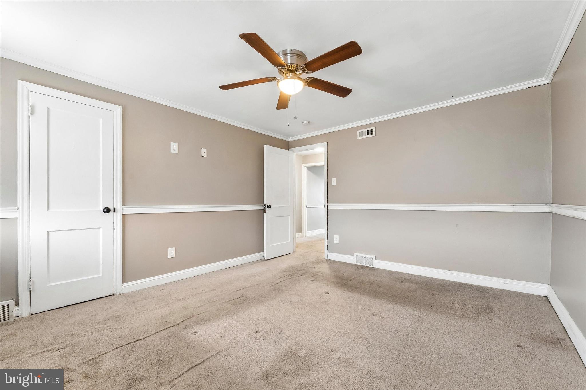 CLIFTON HEIGHTS - Residential