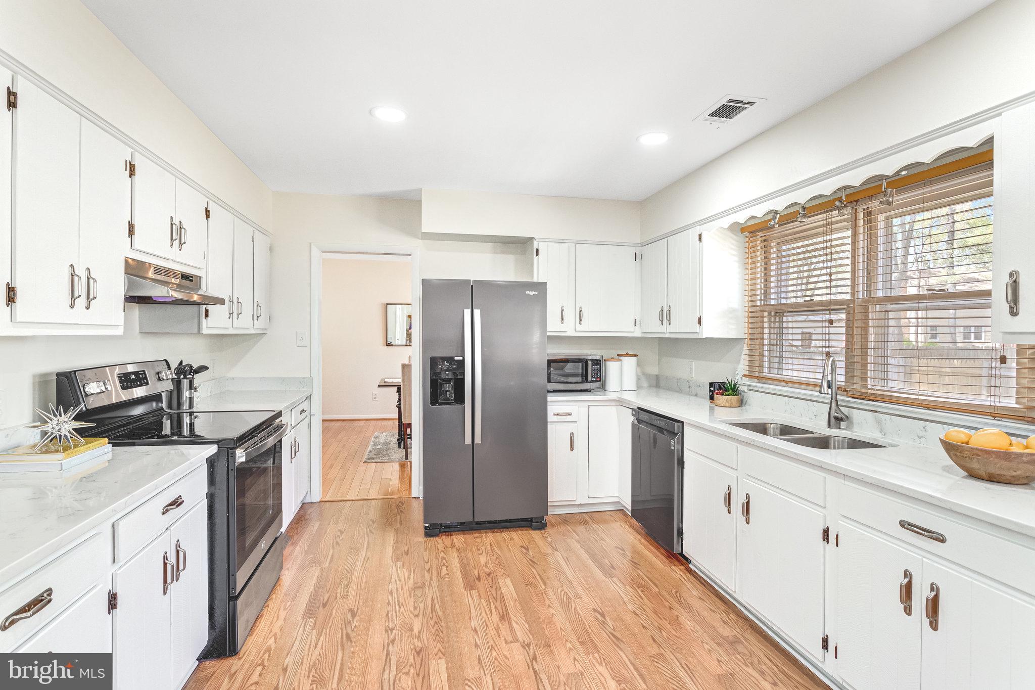 MONTCLAIR/COUNTRY CLUB - Residential