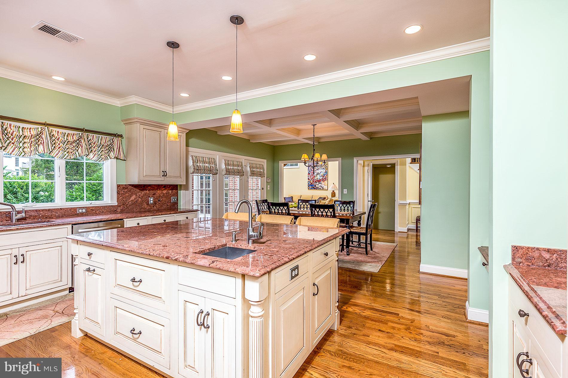 OAKTON RETREAT - Residential